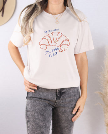 Un Croissant - Short Sleeve T-Shirt